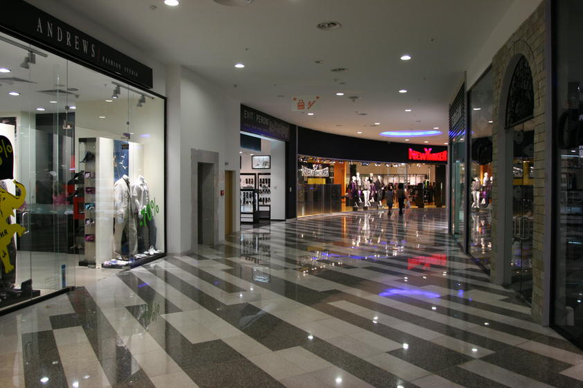 Gobotree - image from Bulgaria retail during summer