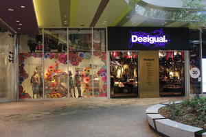 day, eye level view, Fukuoka, Fukuoka, Japan, natural light, retail, shop, sign, spring