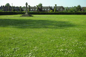 day, England, eye level view, grass, lawn, park, Romsey, sunny, The United Kingdom