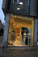 artificial lighting, Bari, evening, eye level view, Italia , mannequin, object, Puglia, retail, shop, winter