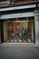 artificial lighting, day, eye level view, Italia , mannequin, retail, shop, Veneto, Venice